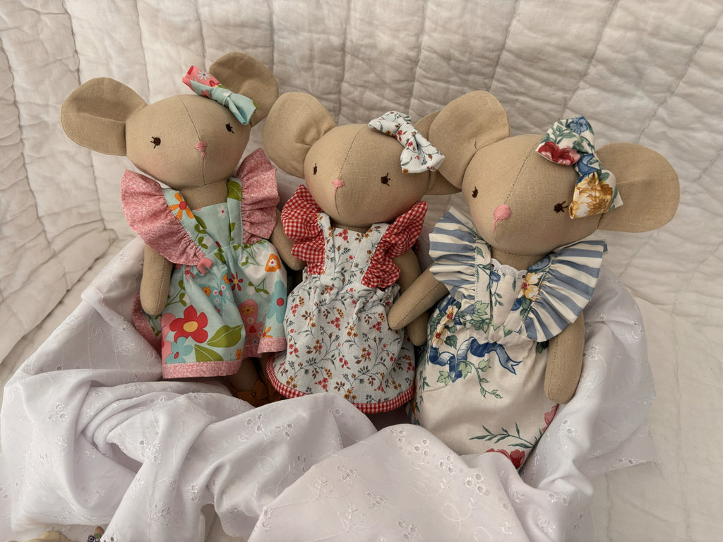 Dainty Mouse- Lola (Bluebell)